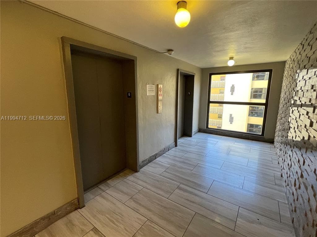 PARKWAY TOWERS BLDG 1 · #606 in Miami - Photo 11