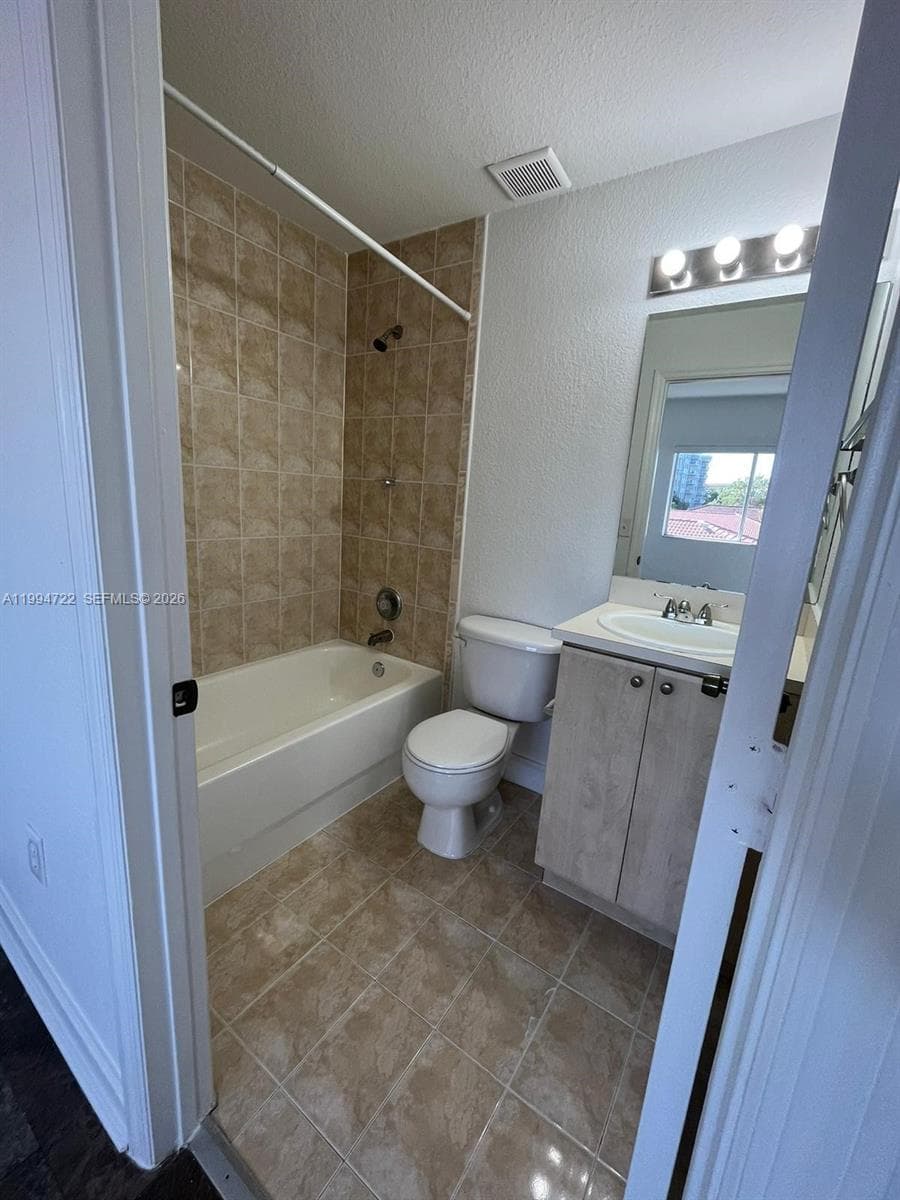 PARK PLACE AT MIDWAY COND · #115 in Miami - Photo 13