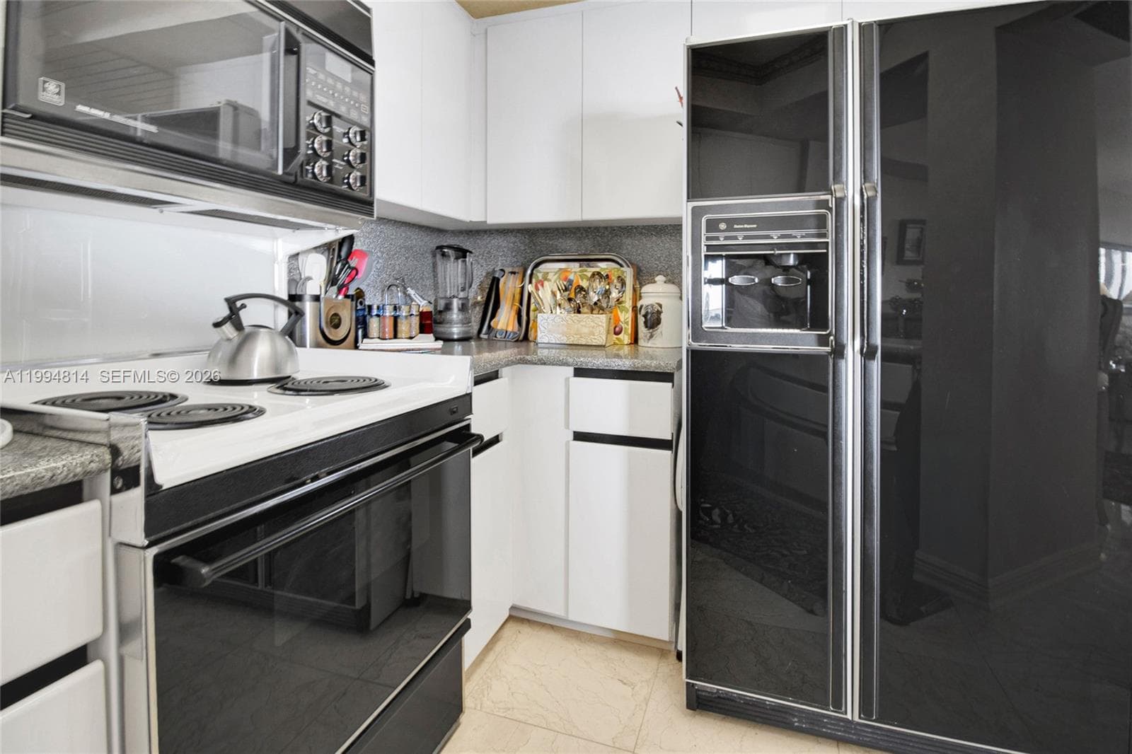 THE STERLING CONDO · #504 in Miami Beach - Photo 25