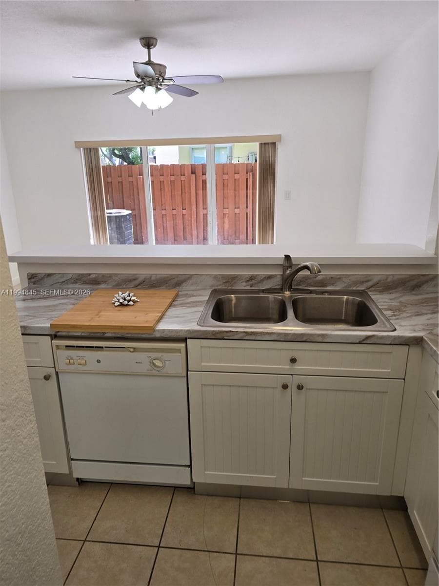 1575 NE 33rd Ave # 9 #104-9 photo 24