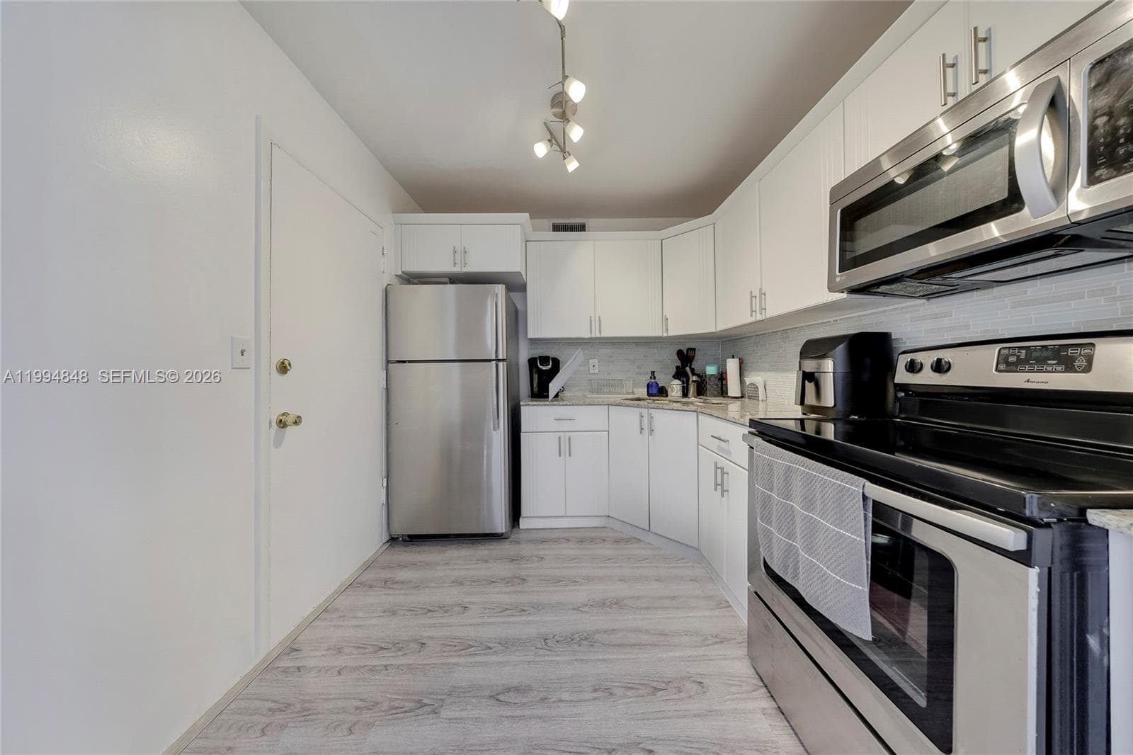 Golden Sails Condo · #G4 in Hallandale Beach - Photo 11