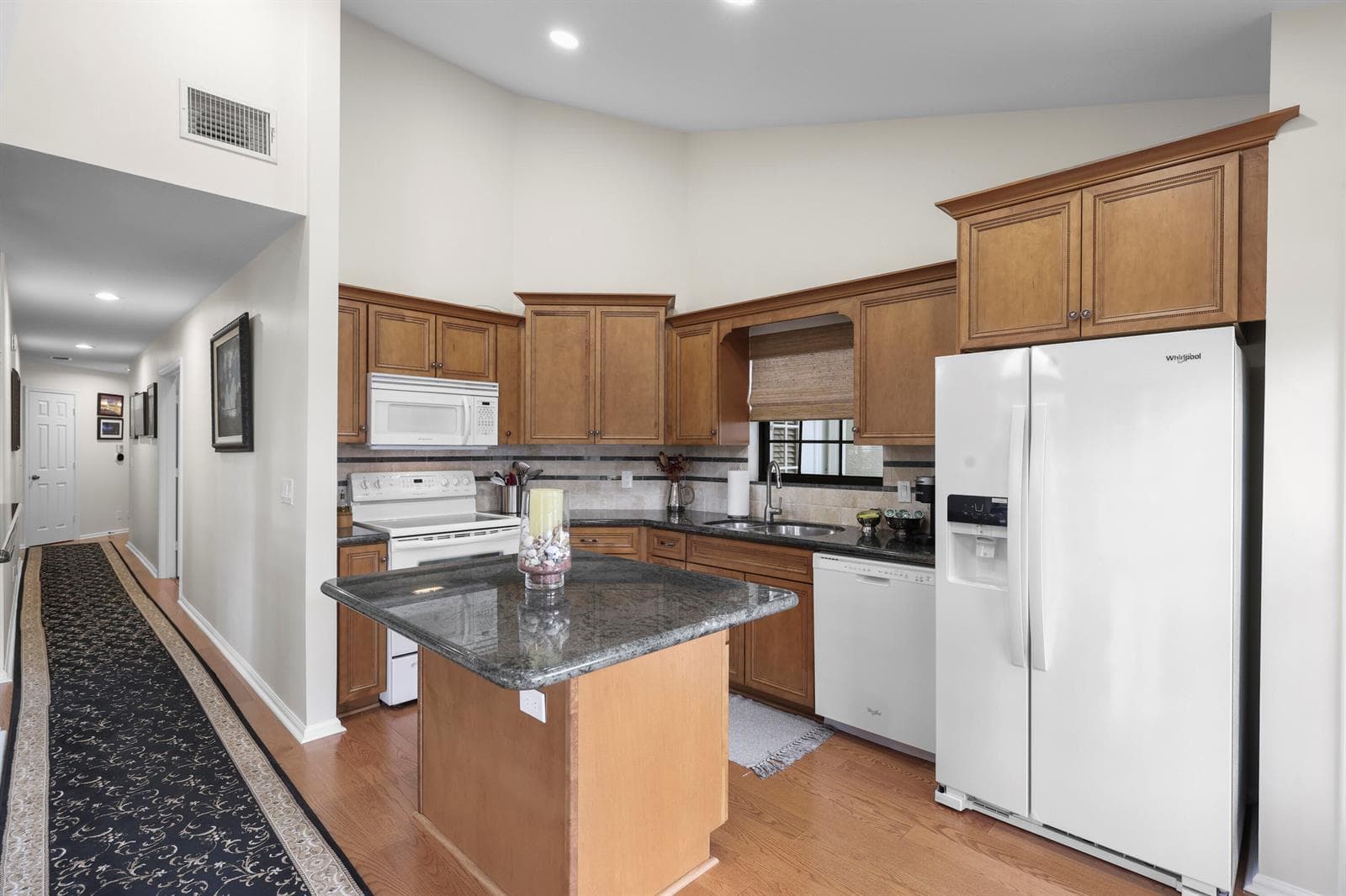 461 Coral Cove Drive - 18.jpg-FULL