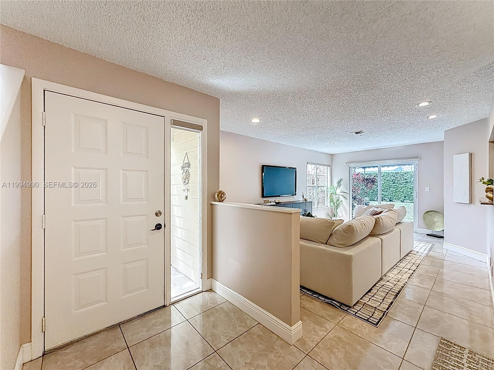 5043 Pointe Emerald Ln photo 6