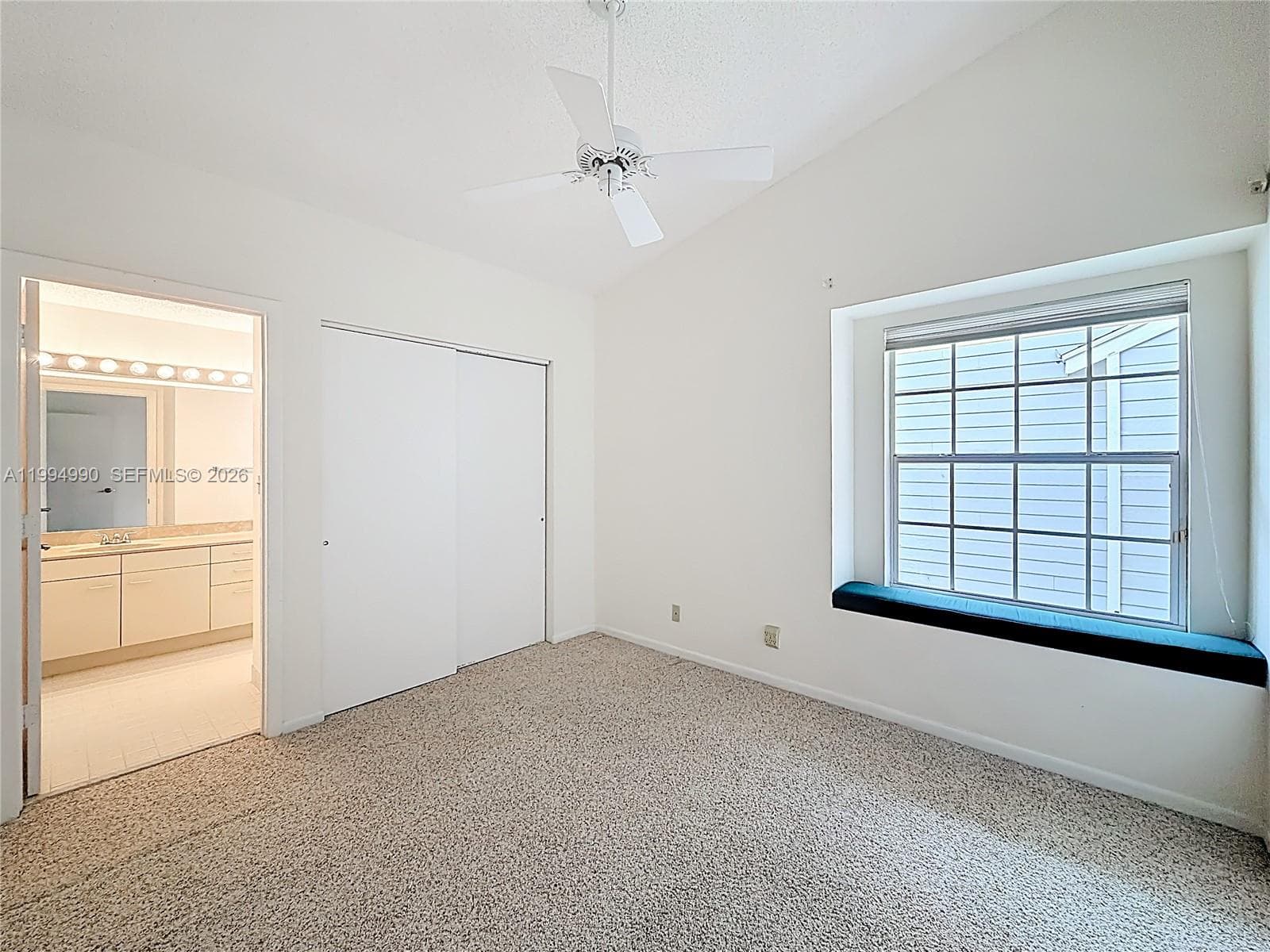3rd bedroom with window seat