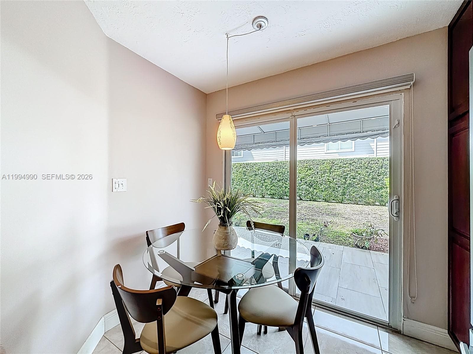 5043 Pointe Emerald Ln photo 18