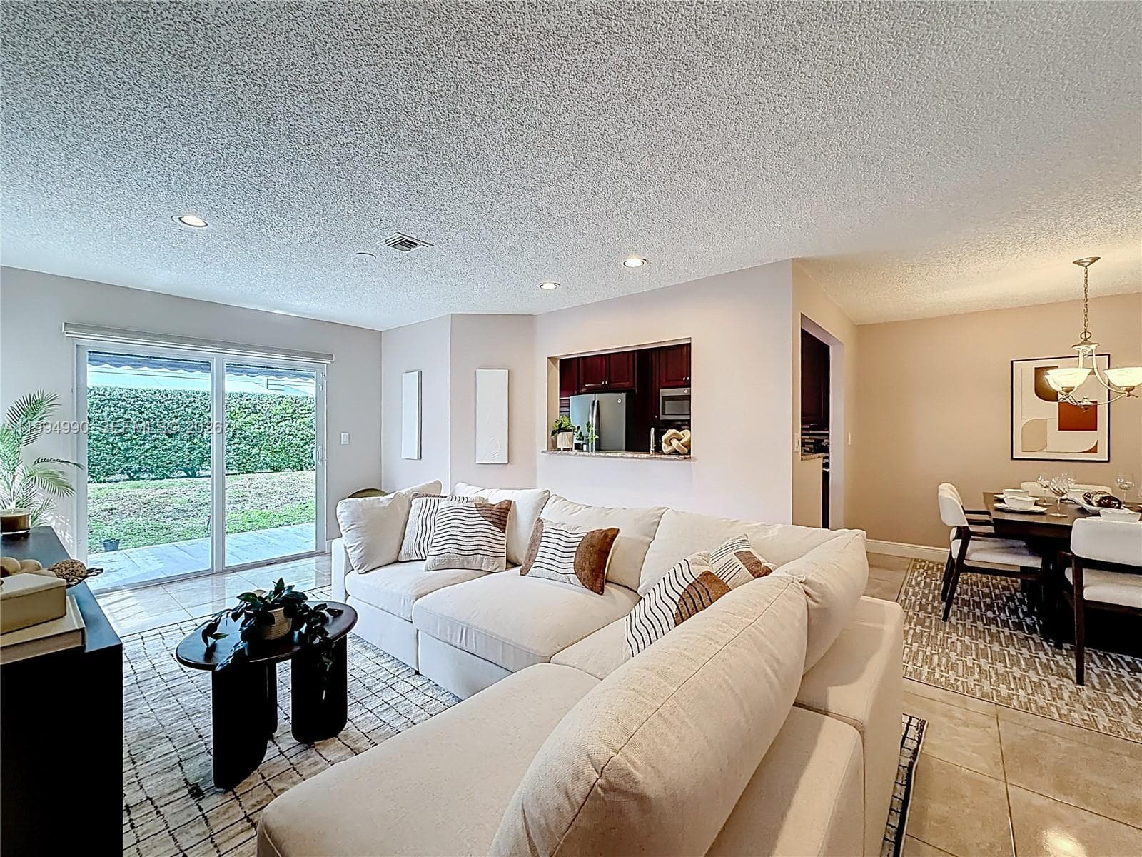 5043 Pointe Emerald Ln photo 11