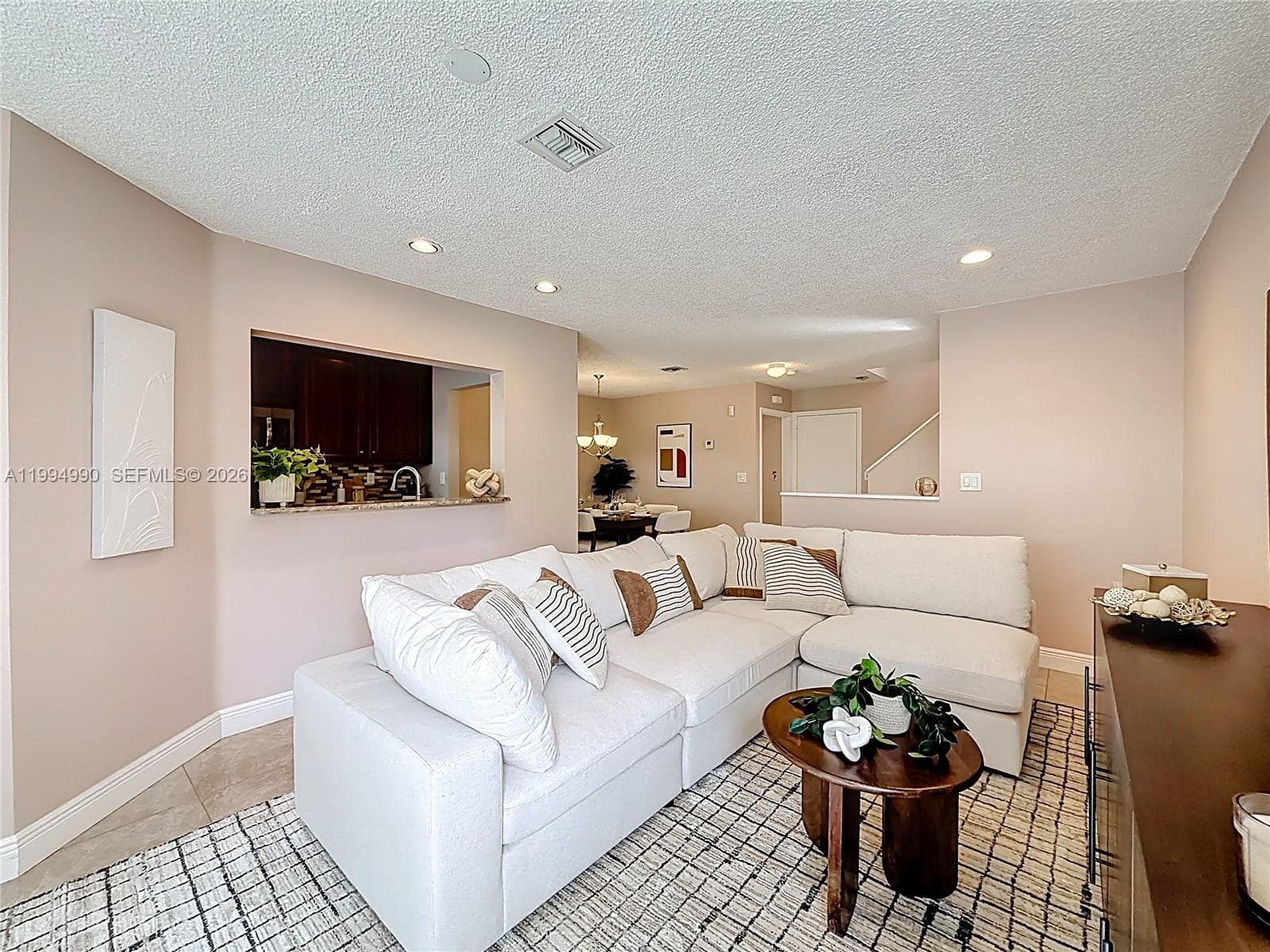 5043 Pointe Emerald Ln photo 8