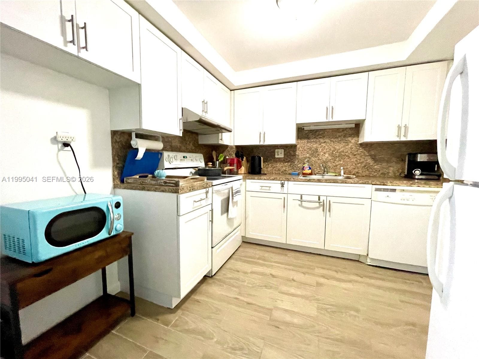 CHELSEA BAYVIEW CONDO · #129 in Hallandale Beach - Photo 3