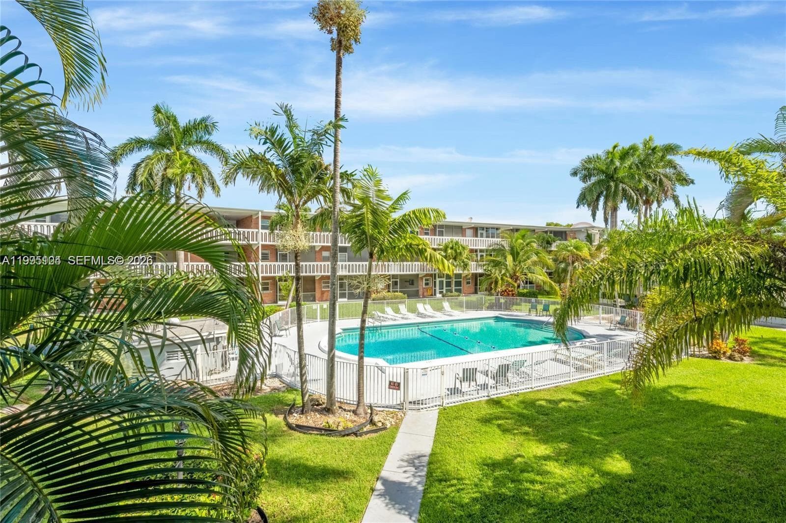 ELDORADO COUNTRY CLUB TOWE · #25C in Hallandale Beach - Photo 2