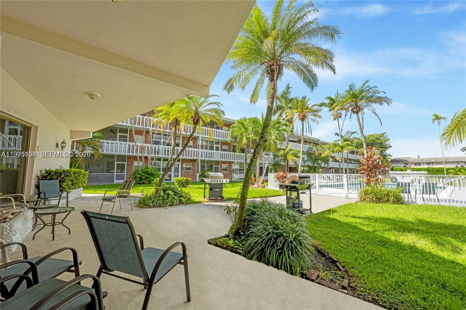 ELDORADO COUNTRY CLUB TOWE · #25C in Hallandale Beach - Photo 4