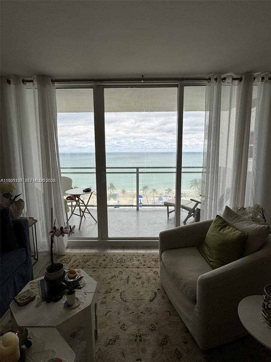 PARKER PLAZA CONDO ESTATE · #815 in Hallandale Beach - Photo 1