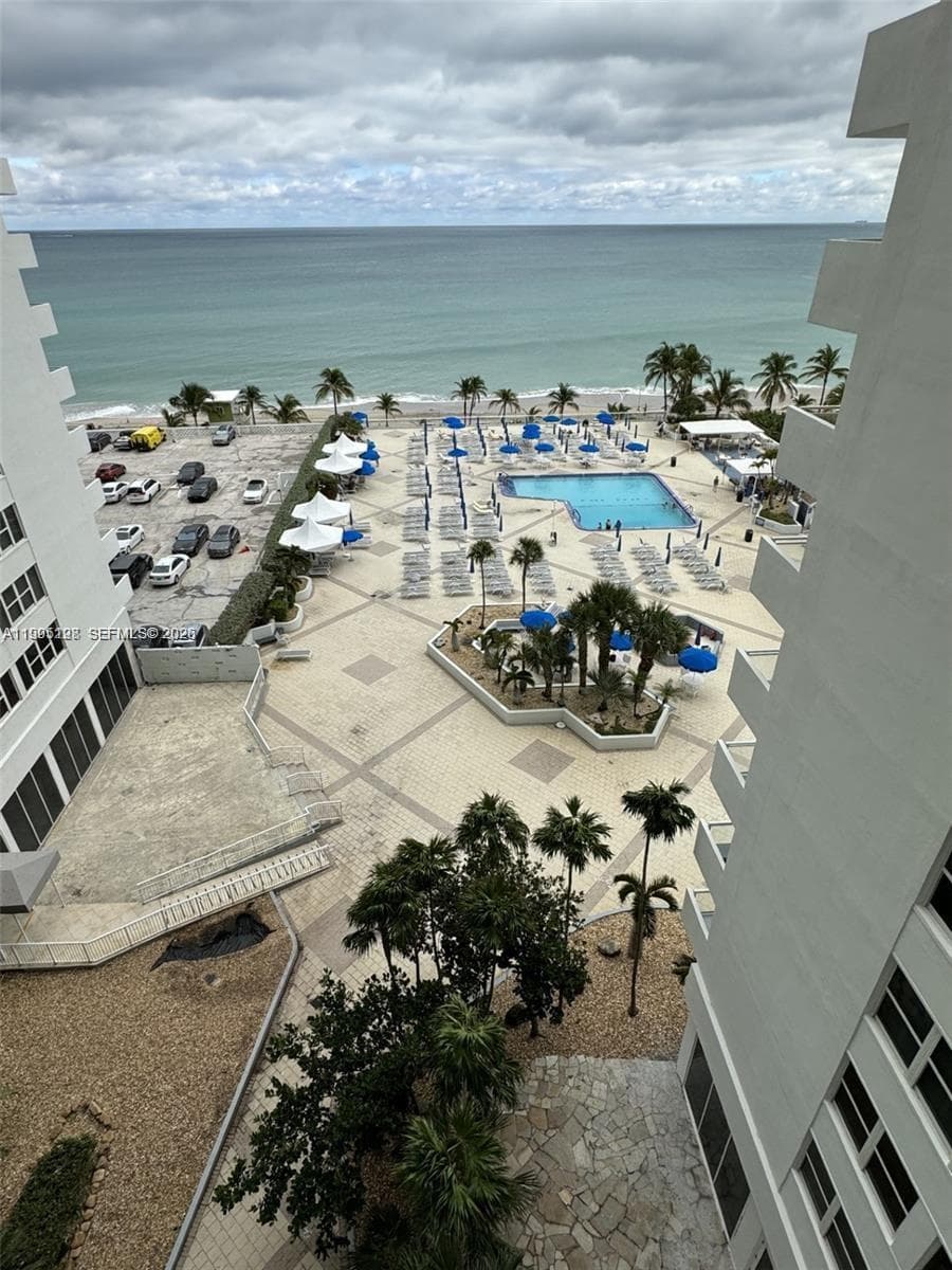 PARKER PLAZA CONDO ESTATE · #815 in Hallandale Beach - Photo 11