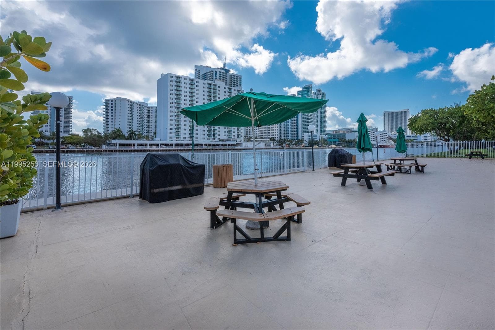 OCEANVIEW PARK CONDO · #901 in Hallandale Beach - Photo 41