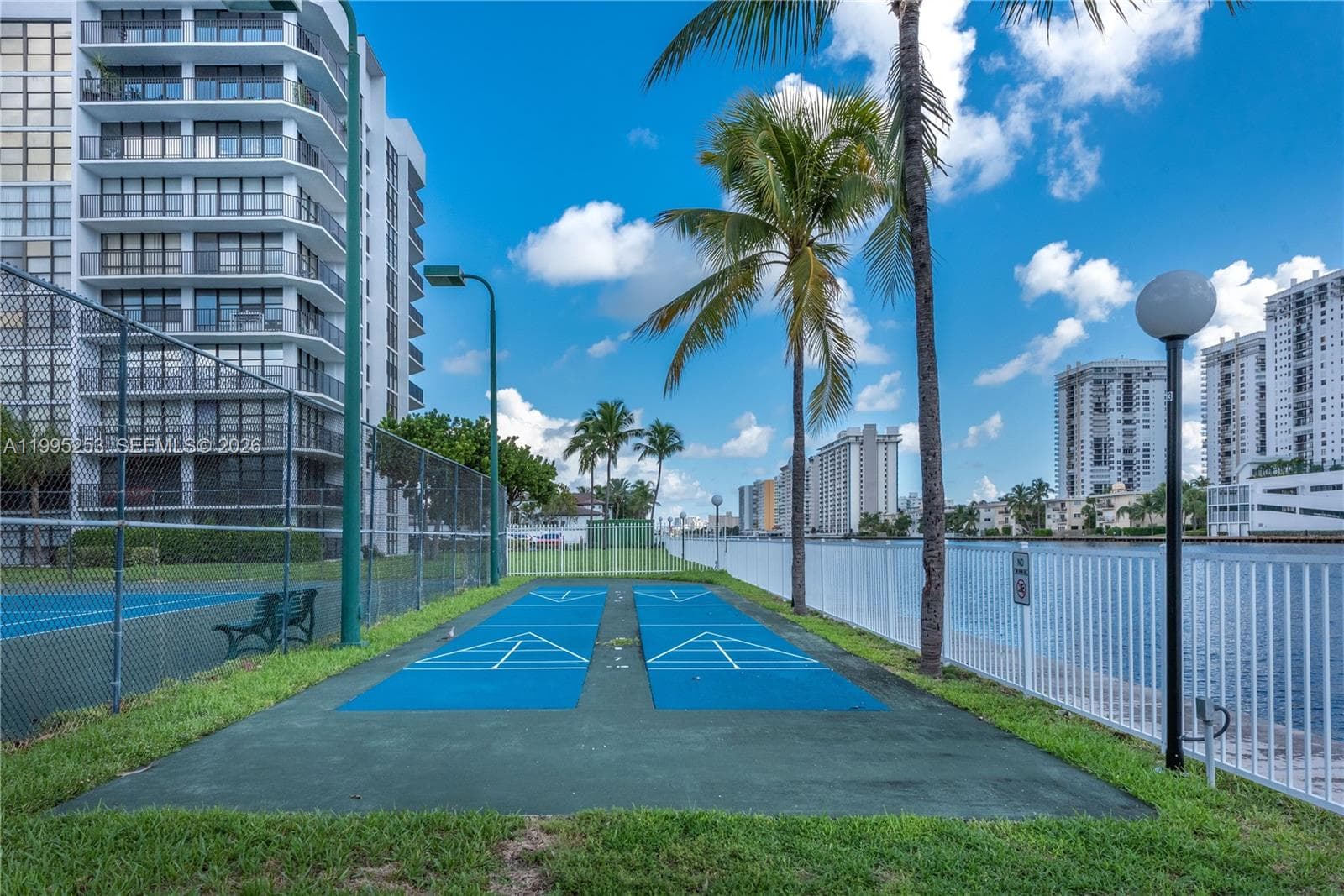 OCEANVIEW PARK CONDO · #901 in Hallandale Beach - Photo 40