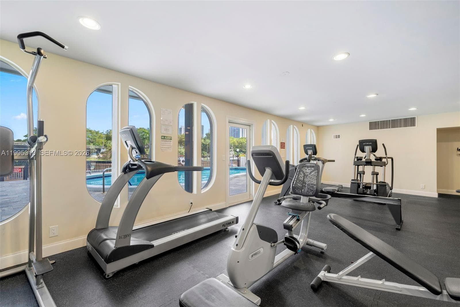 FAIRWAYS RIVIERA CONDO · #732 in Hallandale Beach - Photo 32