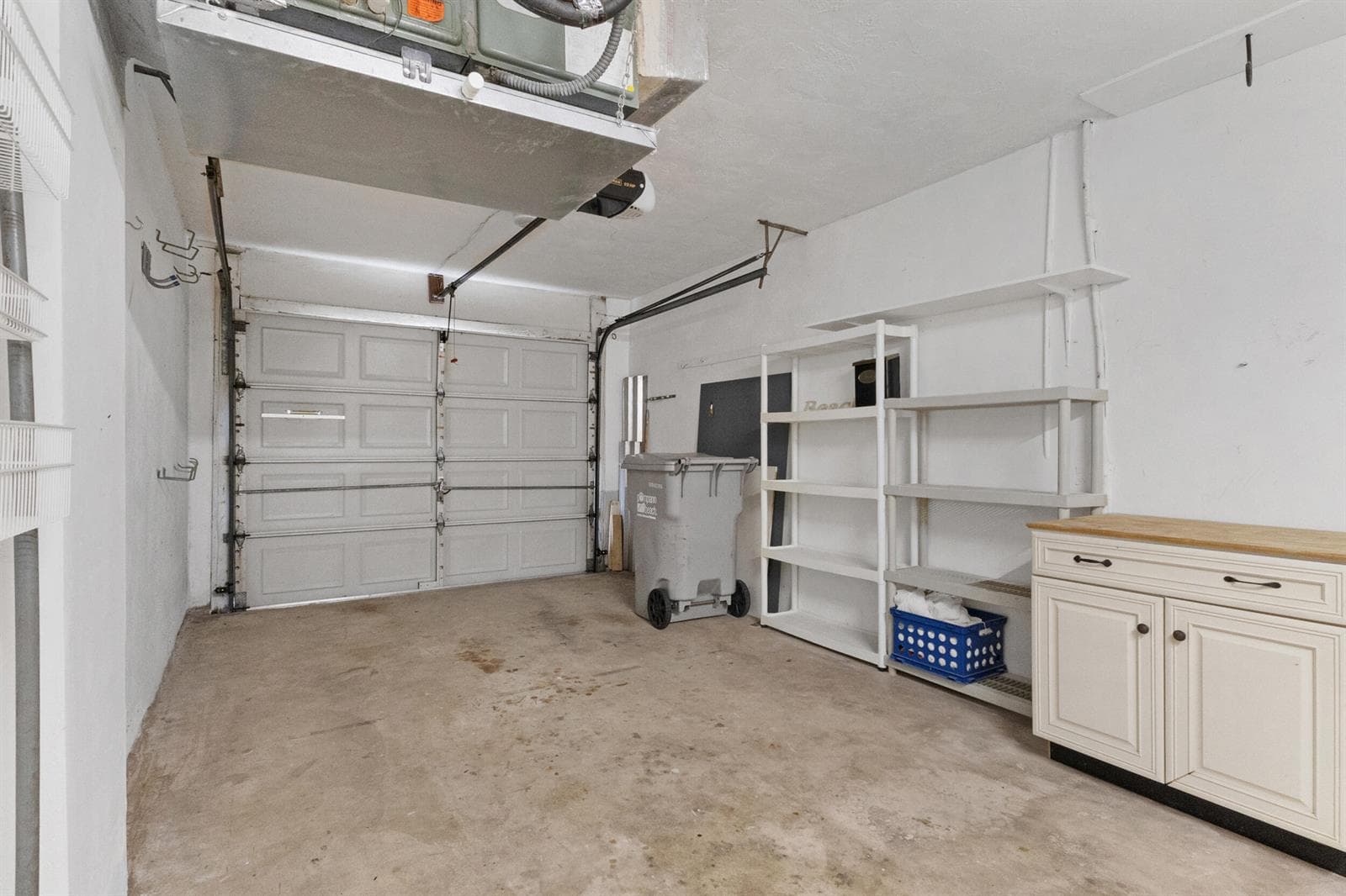 accutour_01 110-nw-24th-ct -027