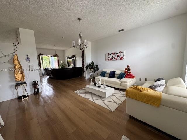 750 SE 28th Ln photo 6