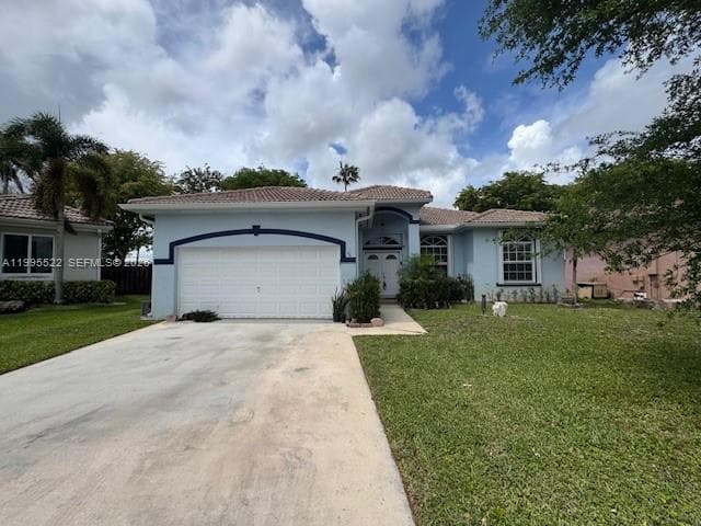 750 SE 28th Ln photo 1