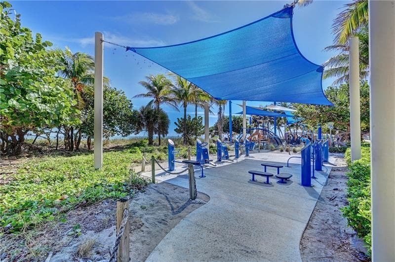 POMPANO BEACH