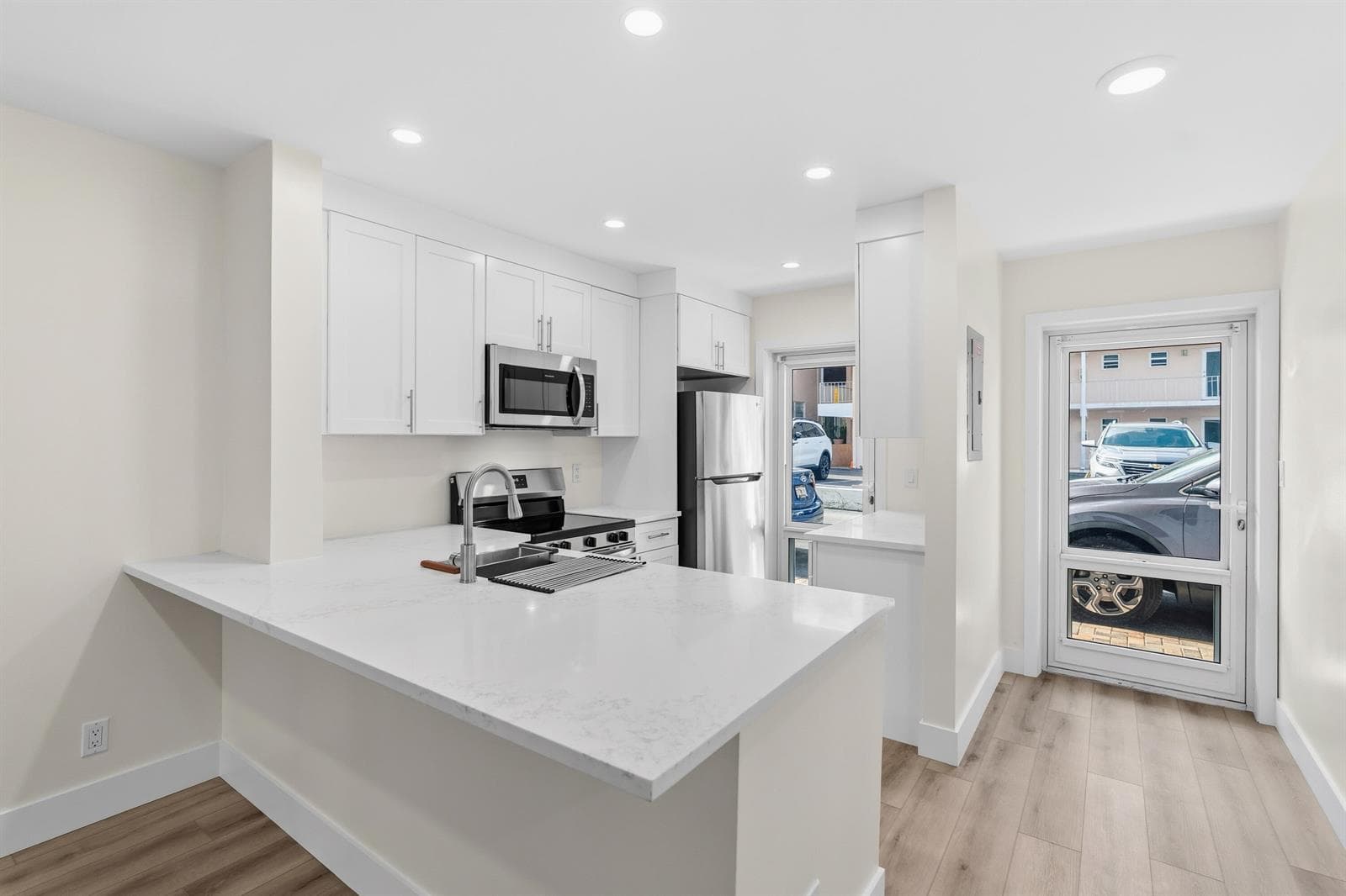 NEW KITCHEN