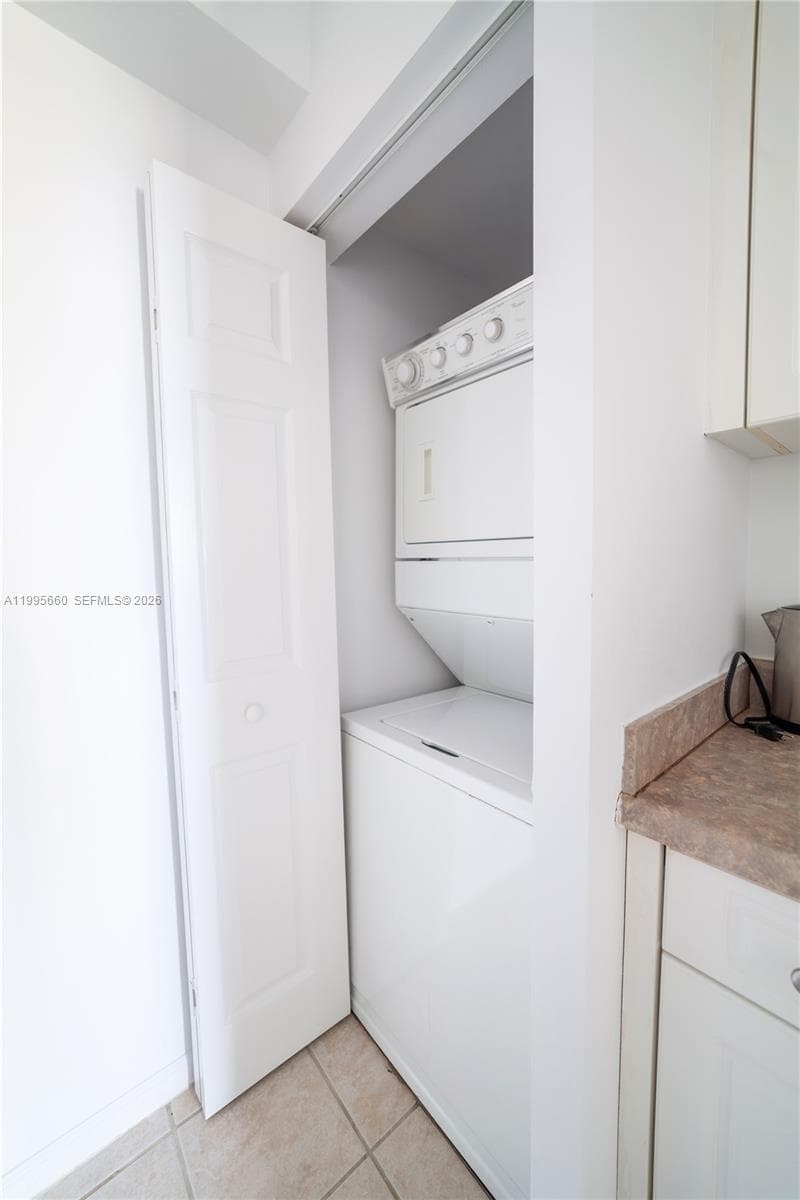Porto Bellagio · #1717 in Sunny Isles Beach - Photo 11
