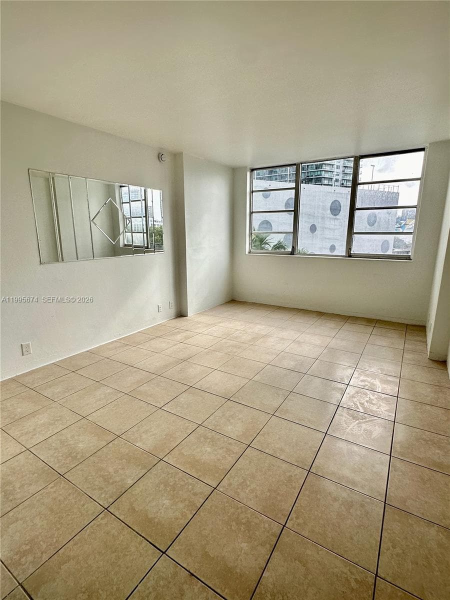 BAY PARK TOWERS CONDO · #618 in Miami - Photo 2