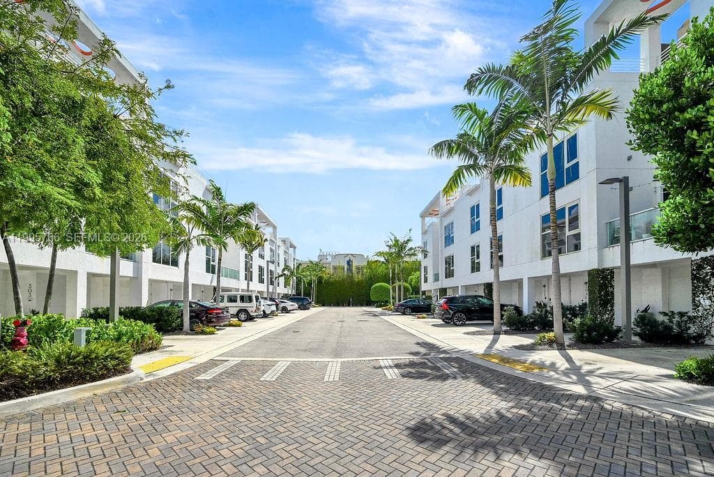 ONE BAY CONDO · #205 in Miami - Photo 23