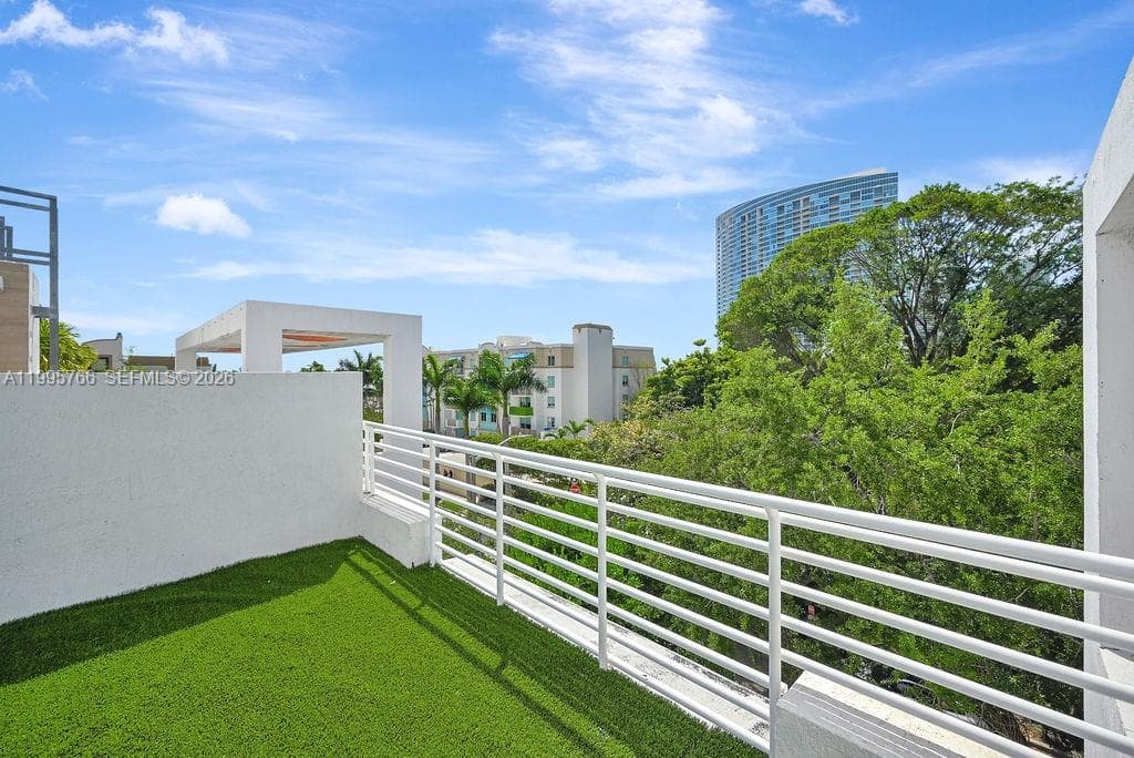 ONE BAY CONDO · #205 in Miami - Photo 20
