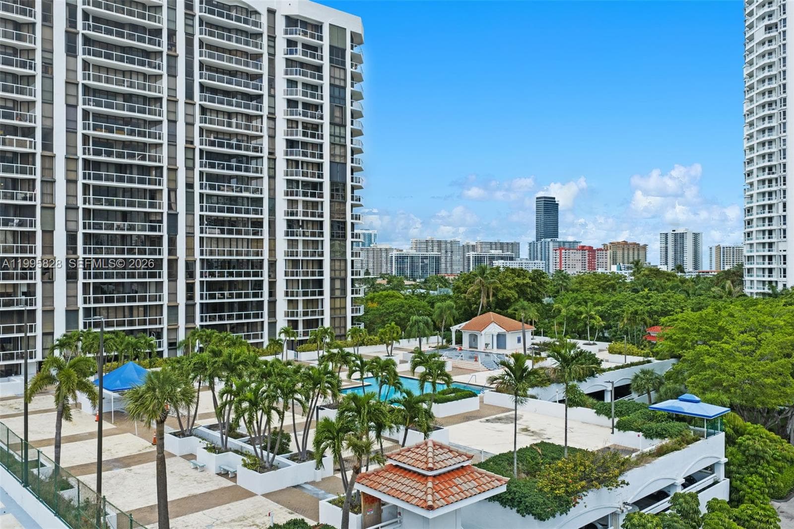 HARBORSIDE · #1807 in Aventura - Photo 33
