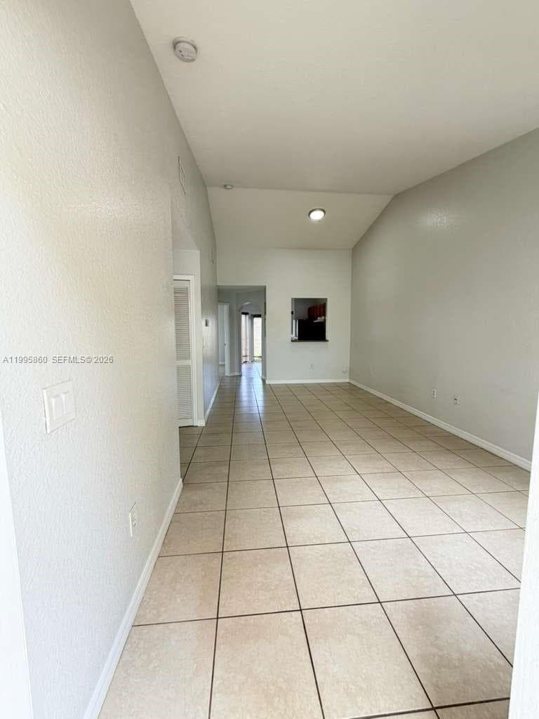 31 NE 13th Ave #5 photo 3