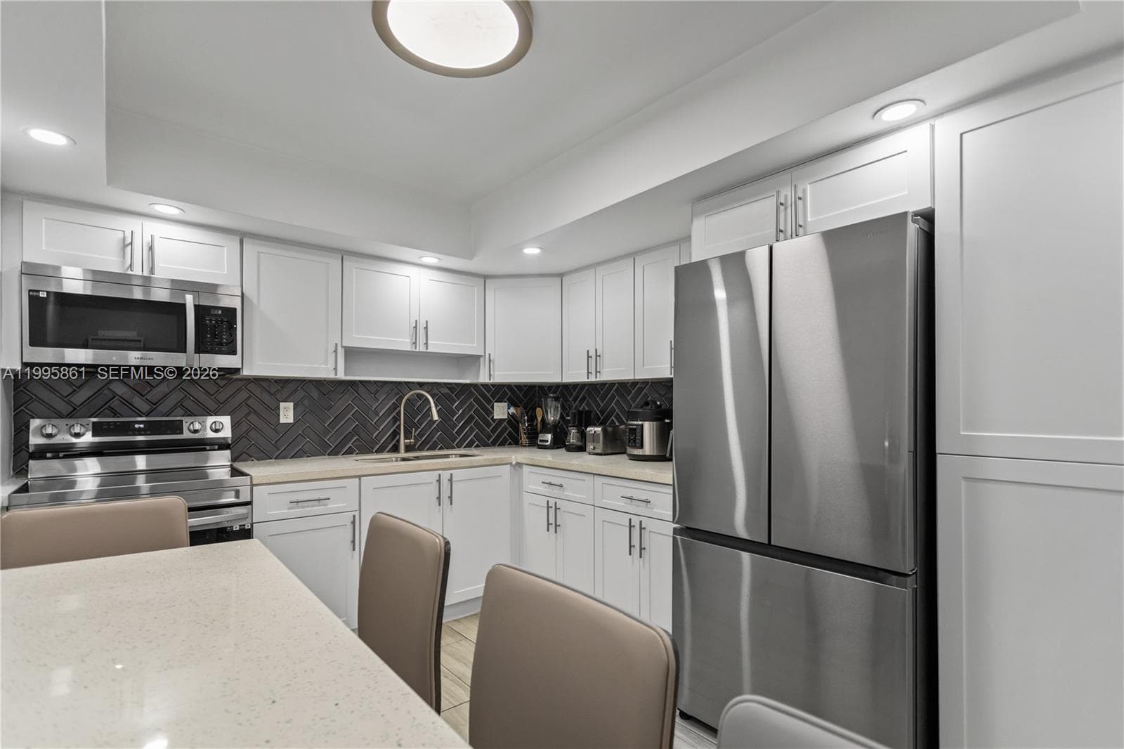 Tower of Ocean View · #204 in Hallandale Beach - Photo 18