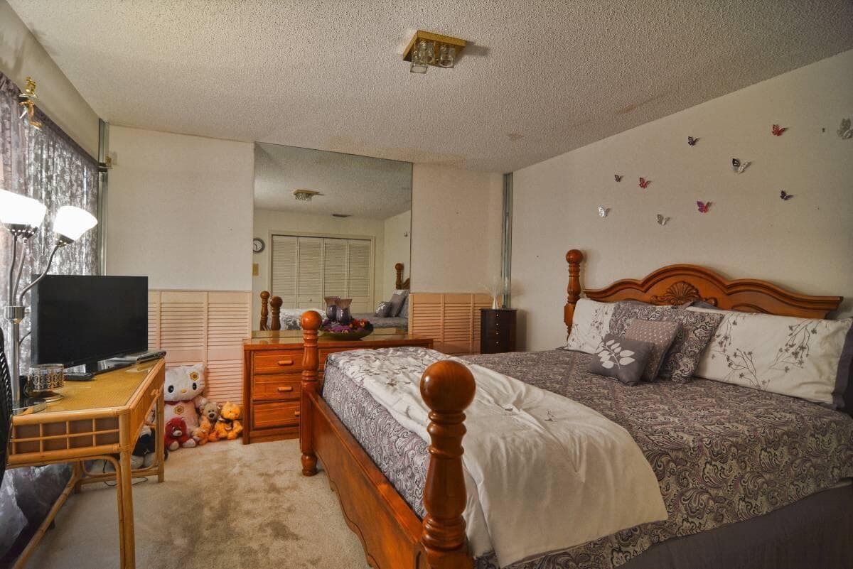 SECOND BEDROOM 15C