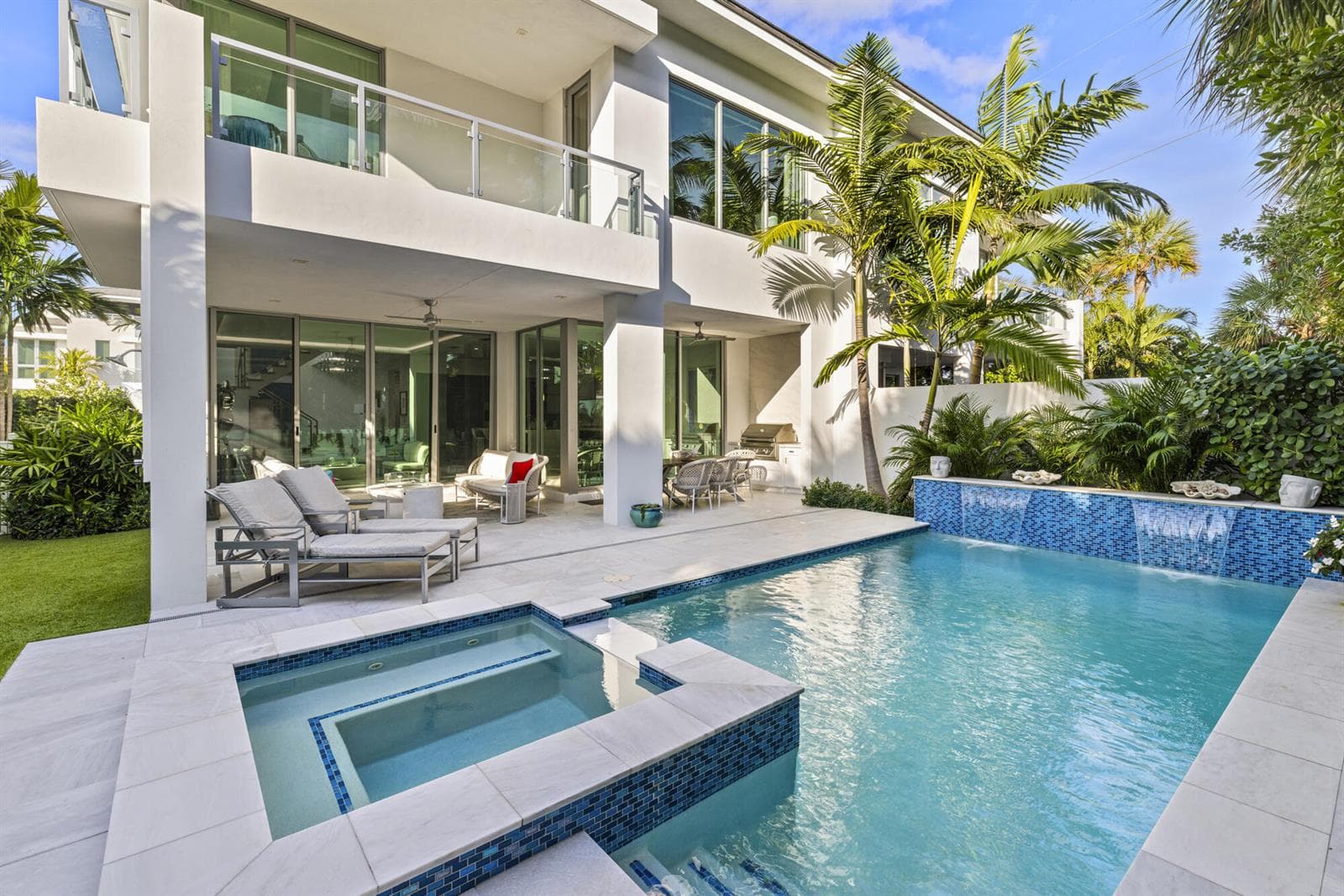 Salt Water Pool/Spa