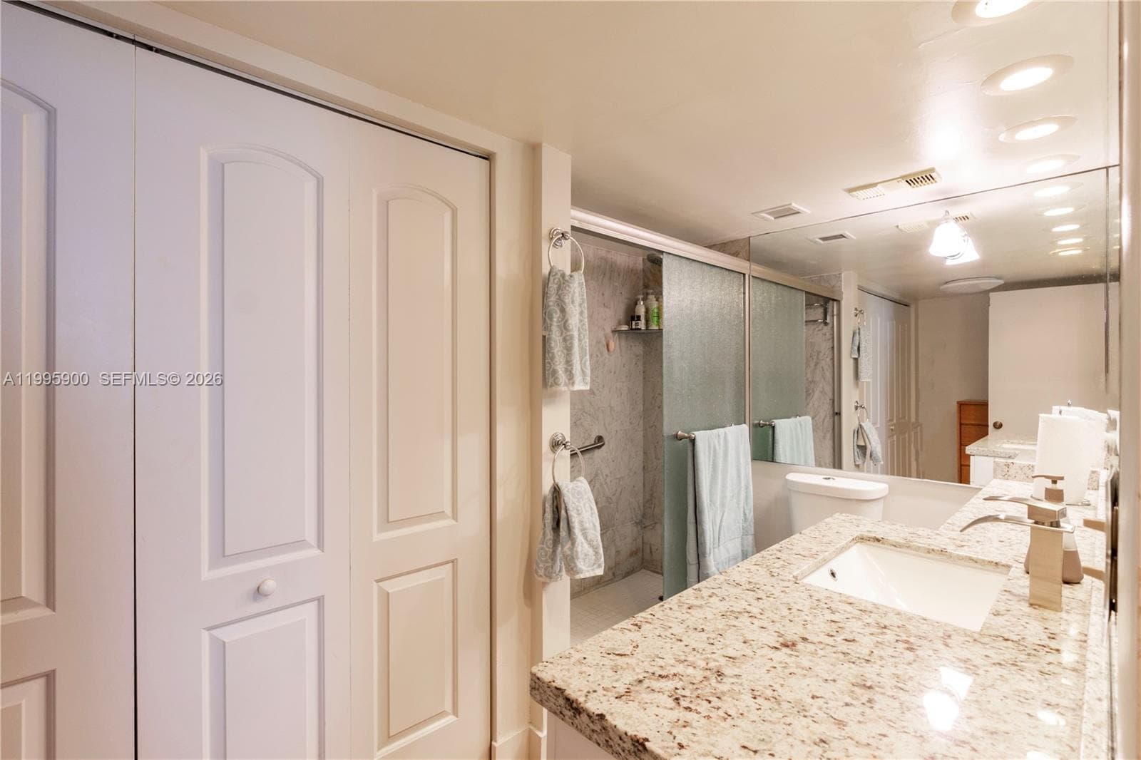 BRICKELL SHORES CONDO · #201 in Miami - Photo 12
