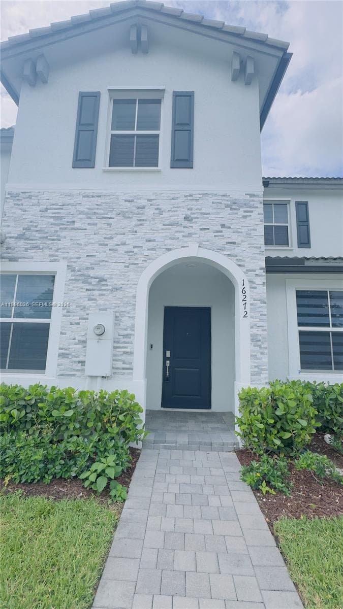 16272 SW 291st St photo 2