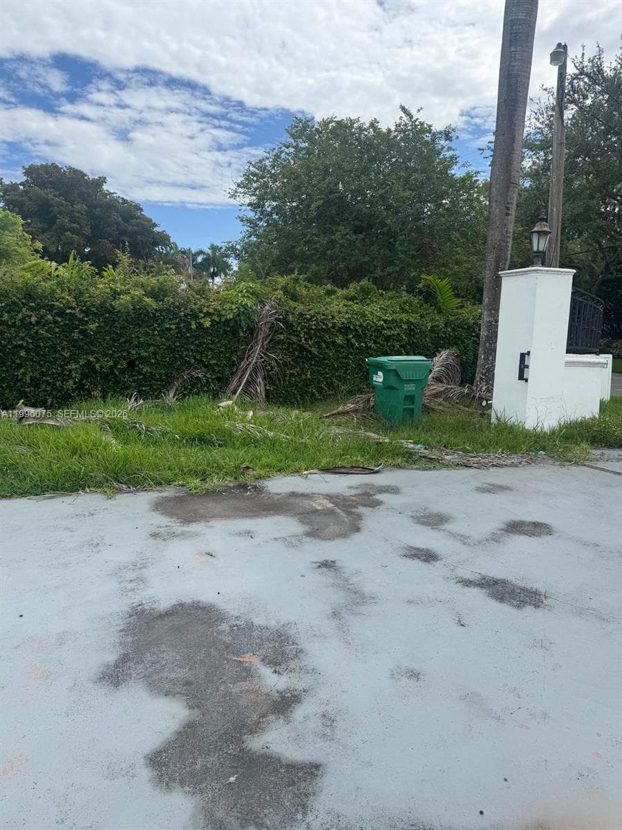290 NW 125th Ave photo 23