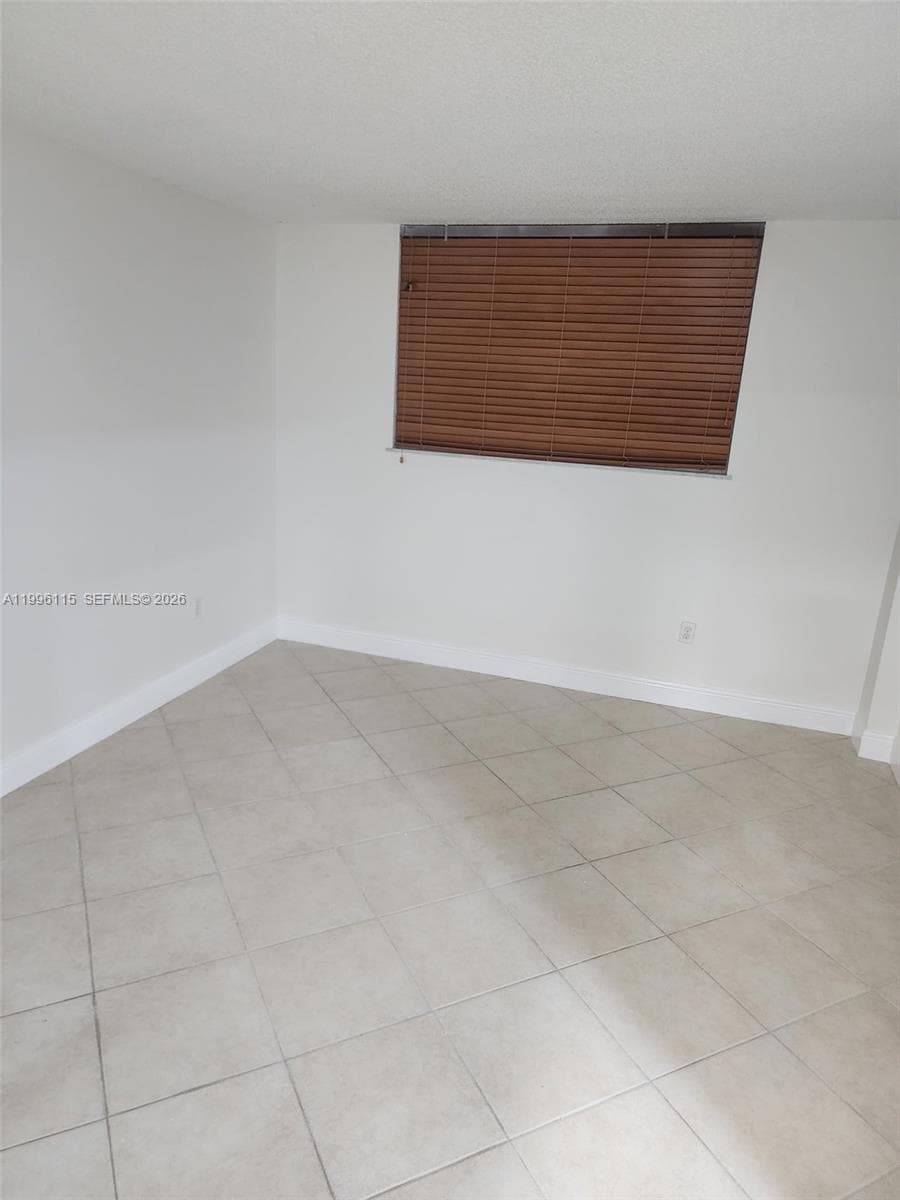 ISLA DEL MAR CONDO · #415 in Miami - Photo 8