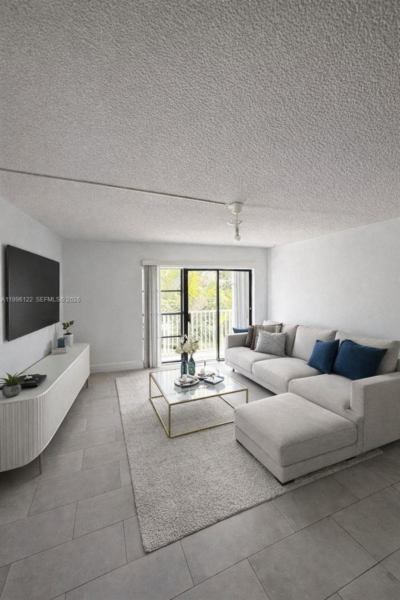 RIVIERA CONDO · #38 in Miami Beach - Photo 3