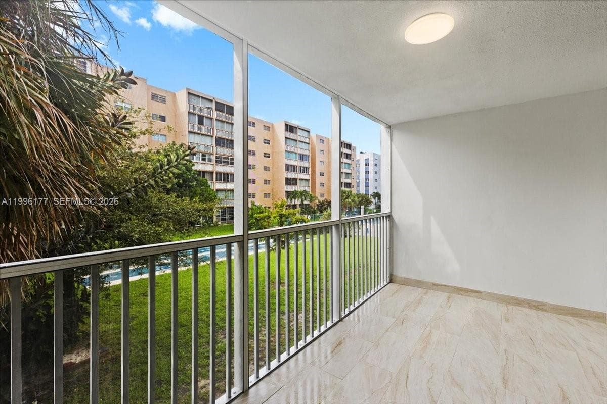 MEADOWBROOK TOWERS CONDO · #201 in Hallandale Beach - Photo 22