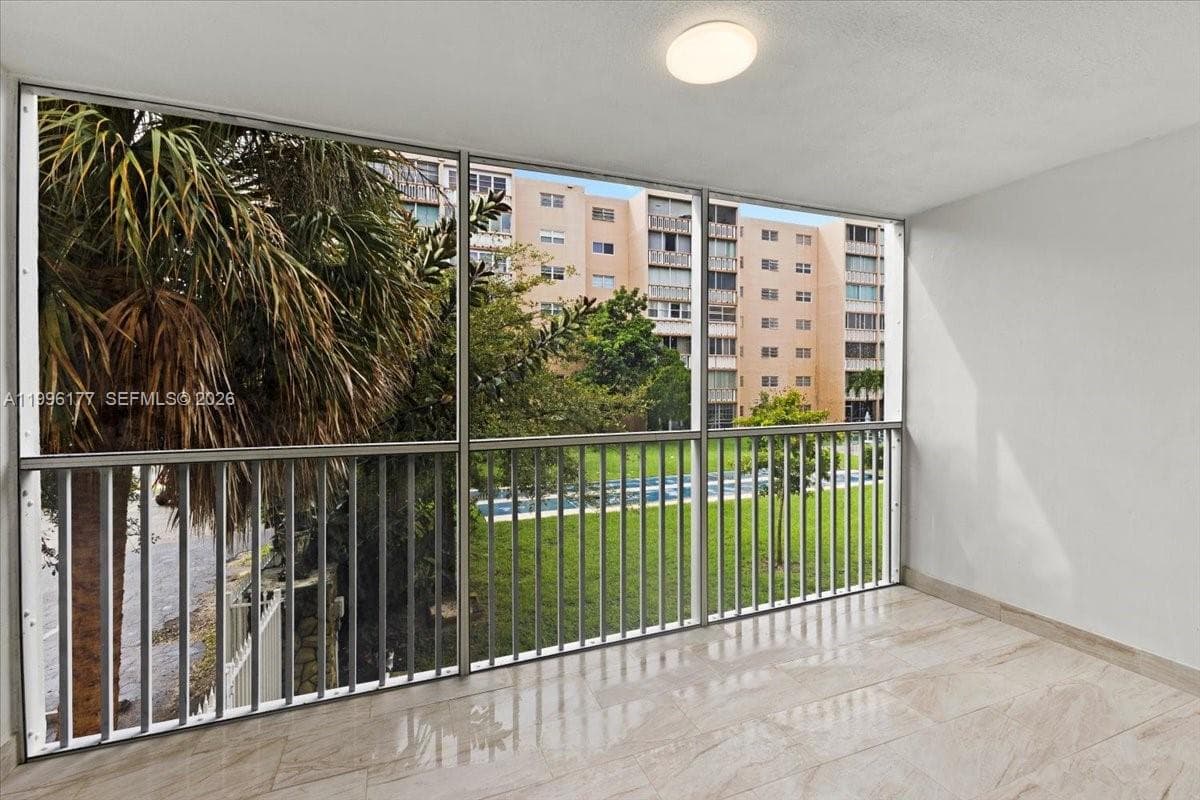 MEADOWBROOK TOWERS CONDO · #201 in Hallandale Beach - Photo 21