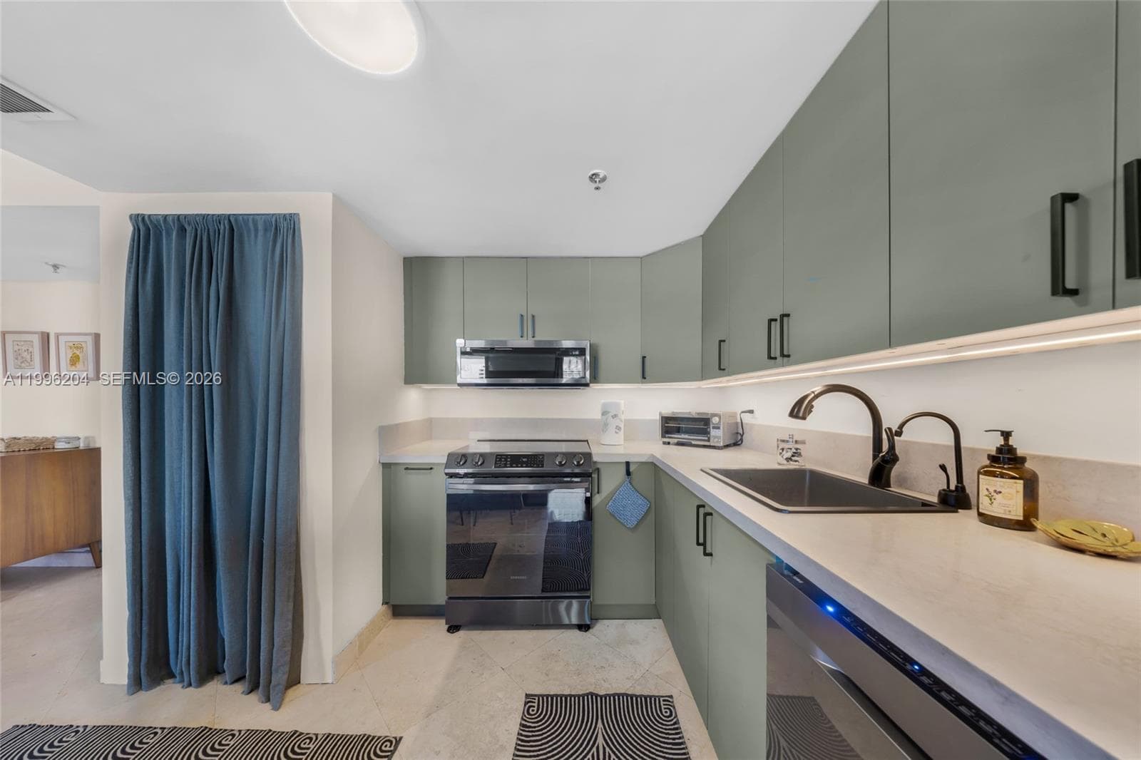 BAYVIEW PLAZA CONDO · #802 in Miami Beach - Photo 12