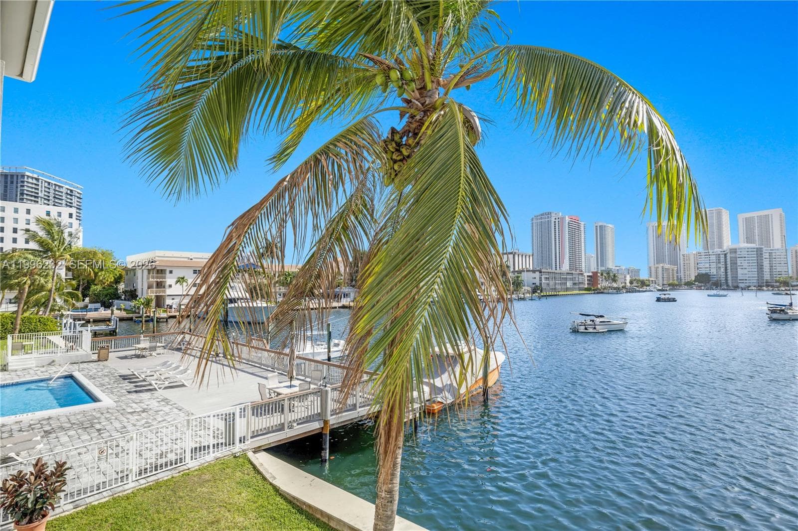 Woodlake · #210 in Hallandale Beach - Photo 23