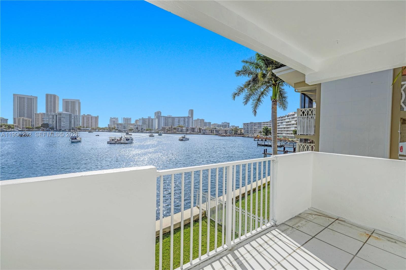 Woodlake · #210 in Hallandale Beach - Photo 20