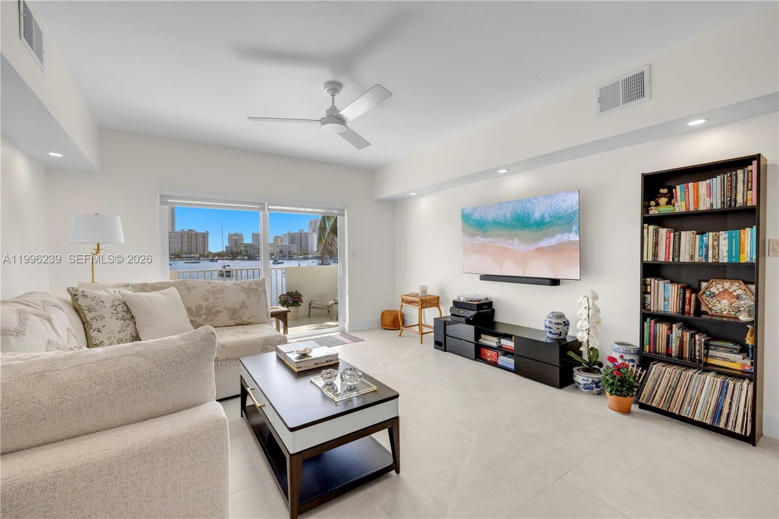 Woodlake · #211 in Hallandale Beach - Photo 4