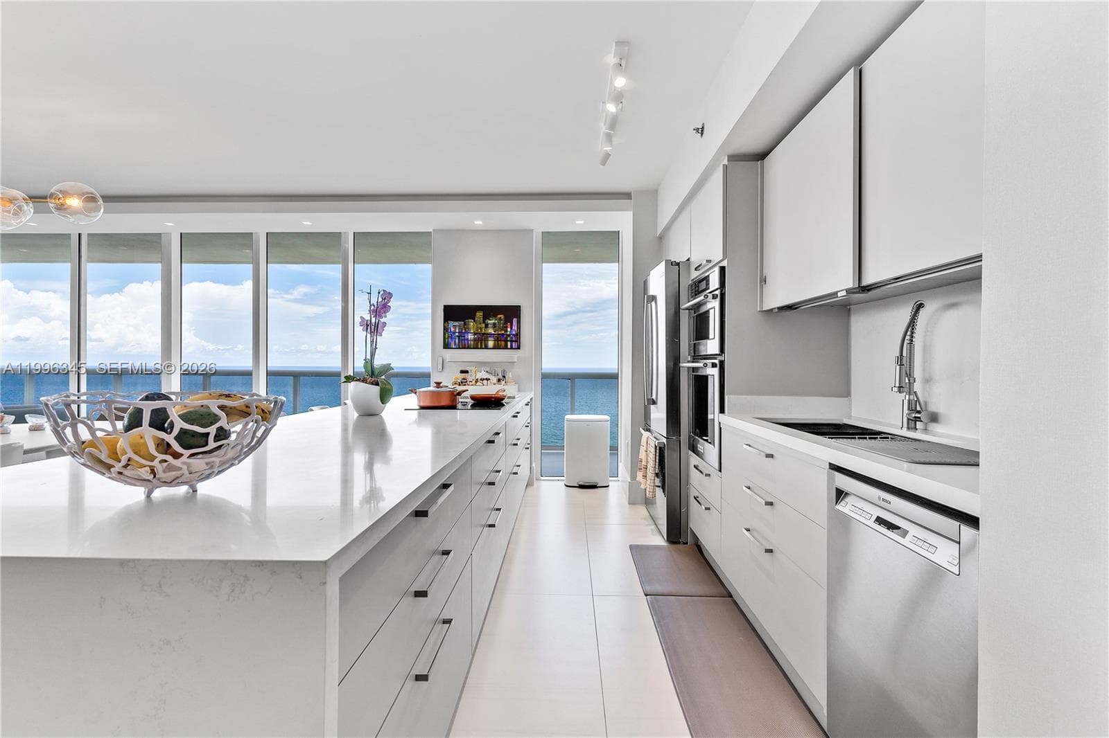 BEACH CLUB TWO CONDO · #1501 in Hallandale Beach - Photo 9