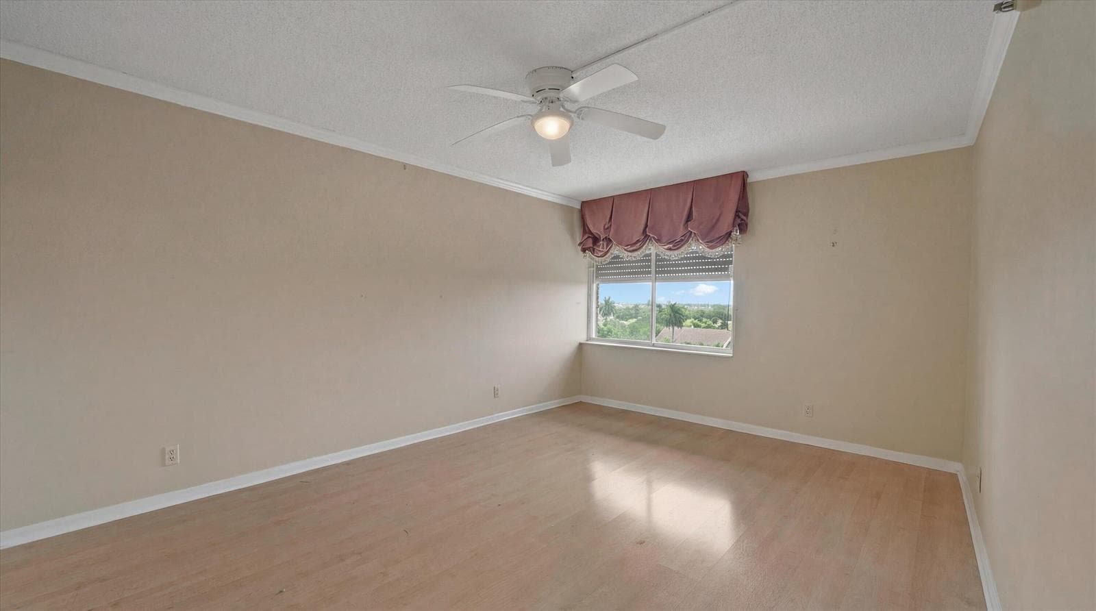 21-2480 Presidential Way 704