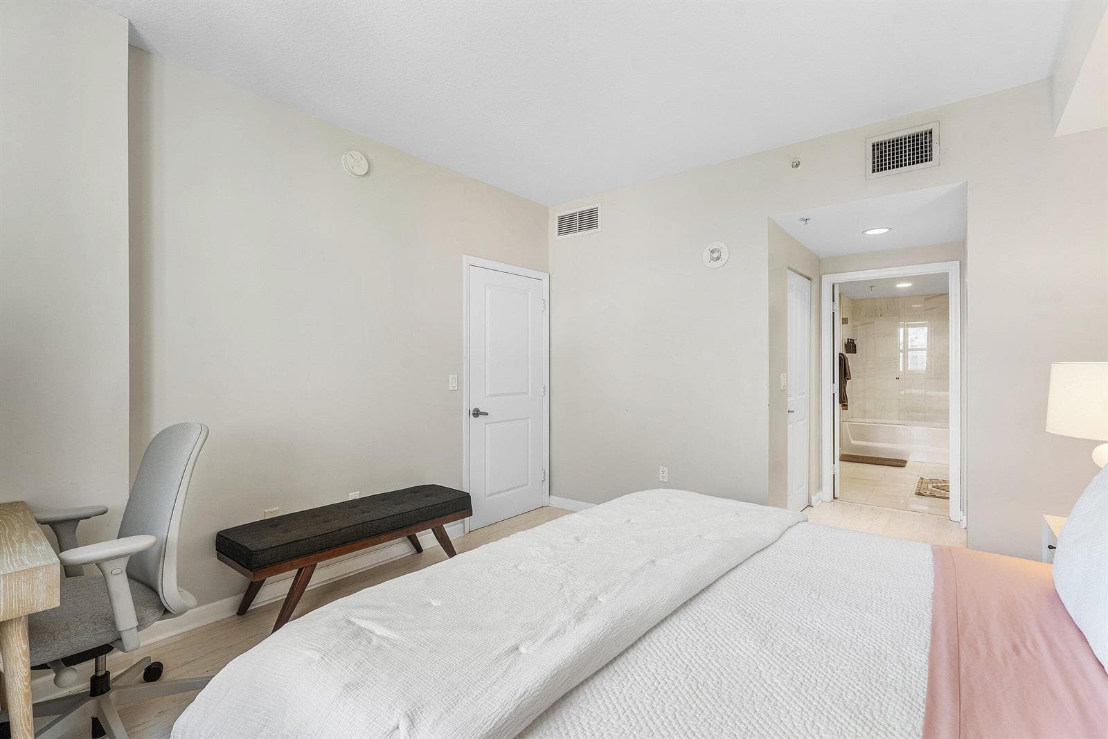 017-480HibiscusStreet-607-WestPalmBeach-