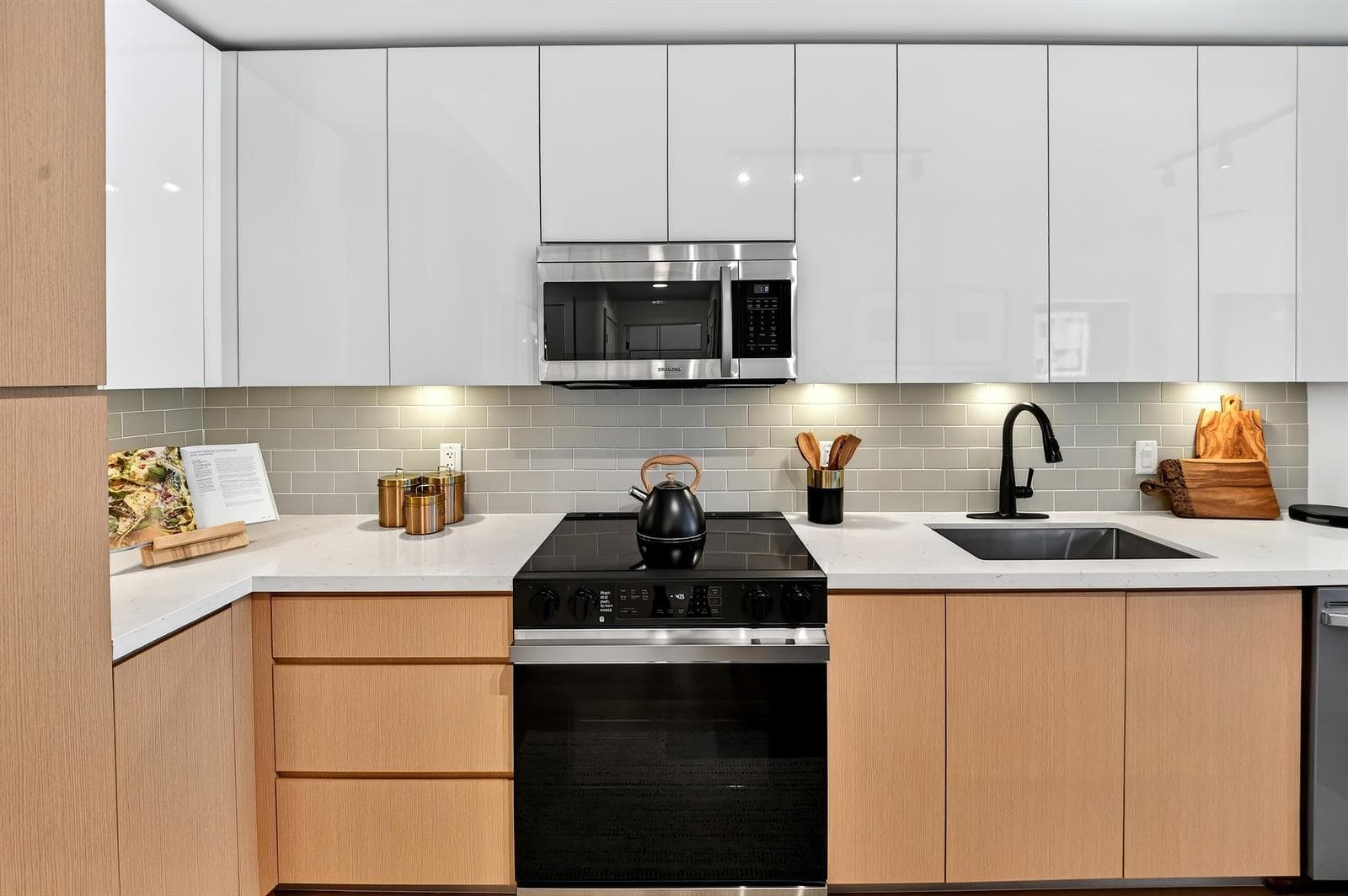 251-Model-Unit-2nd-Floor