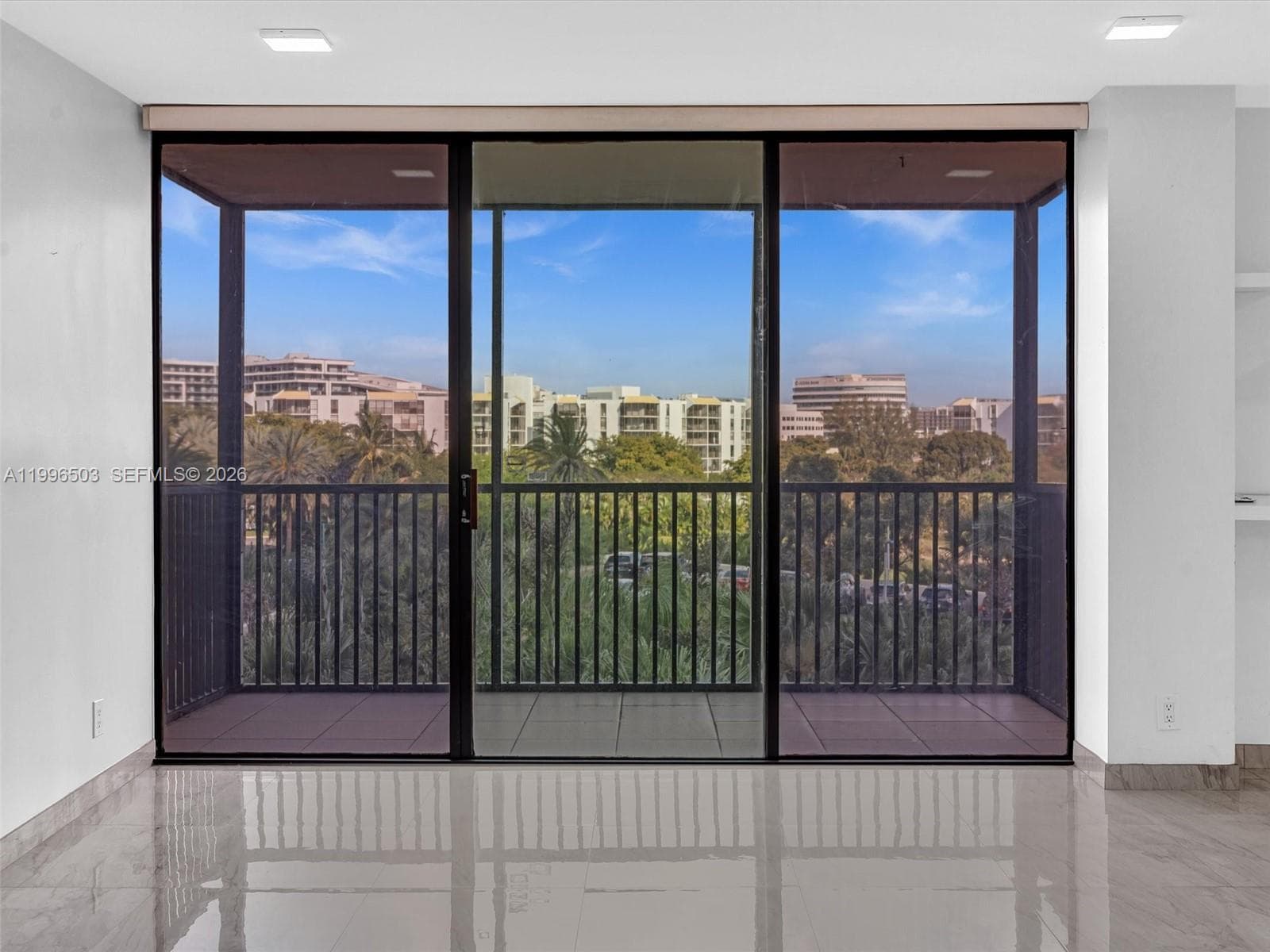 CORONADO · #521 in Aventura - Photo 10