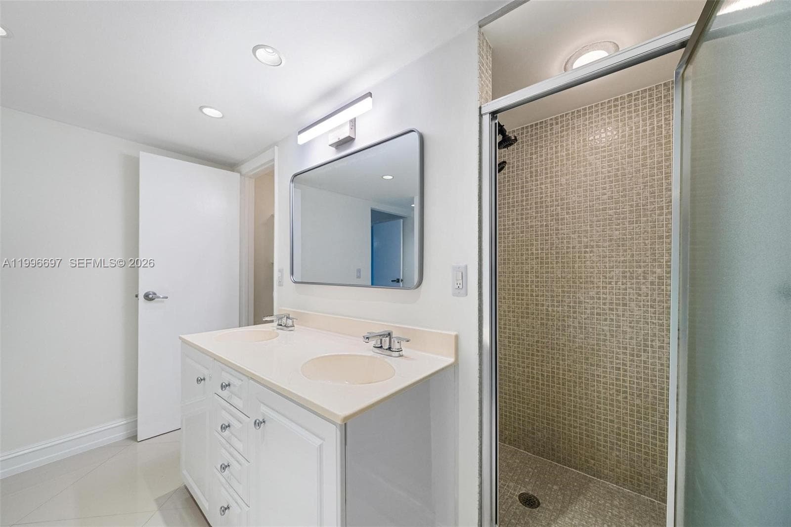 ALLINGTON TOWERS NORTH CO · #G10 in Hollywood - Photo 27